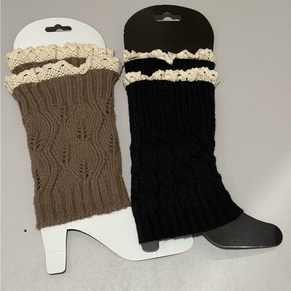 NWT Pair of Knit Leg Warmers with Button Accents - Picture 2 of 2